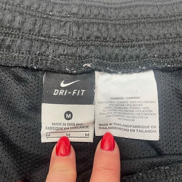 Nike Dri Fit Gym Shorts Retro Mesh Training Black Size Medium Lined Drawstring A - Picture 3 of 9